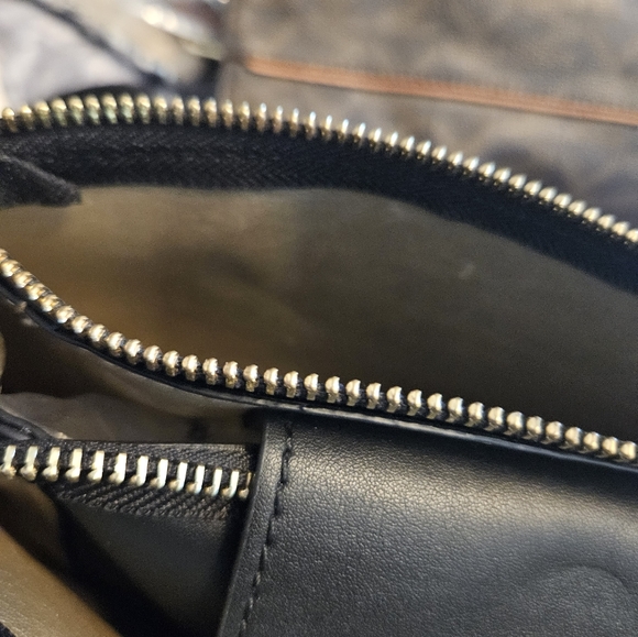 Used Nine West Cross Body Bag - Picture 10 of 16